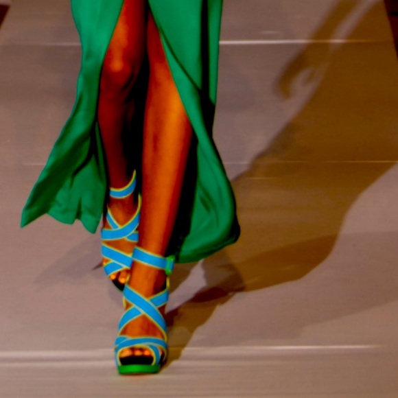 Jessica Simpson Evangela Suede Heels - Picture 7 of 17